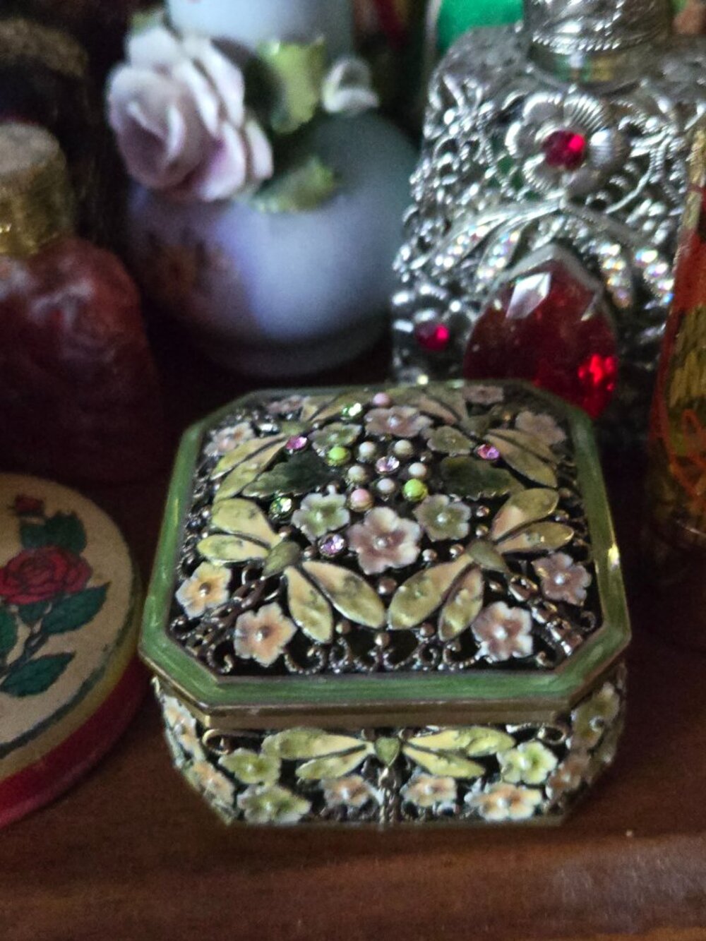 🌿 Y2K Vintage Enamel Dragonfly & Flower Ring Trinket Mini Keepsake Box Cottage